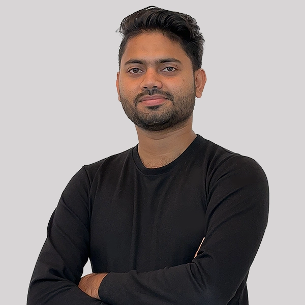 صورة للمحاسب الرئيسي في شركة سينكرو