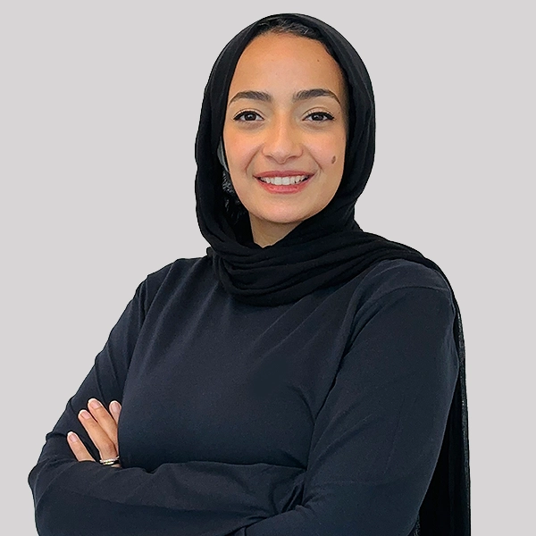 صورة لأخصائية تطوير الأعمال في شركة سينكرو