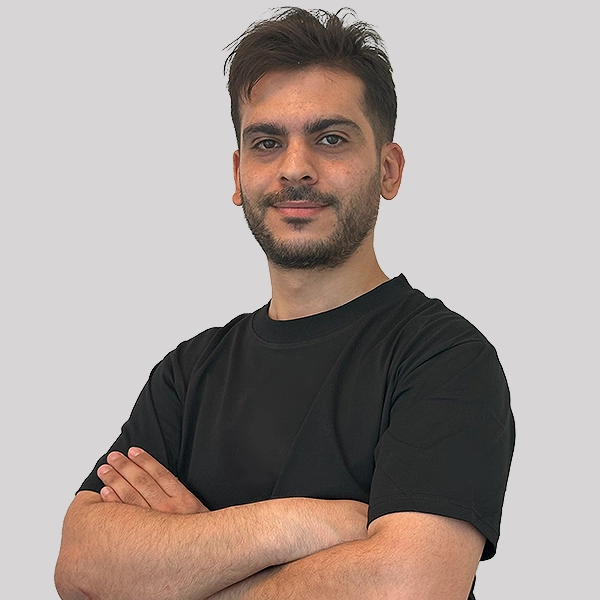 صورة لمهندس الأتمتة الرئيسي في شركة سينكرو