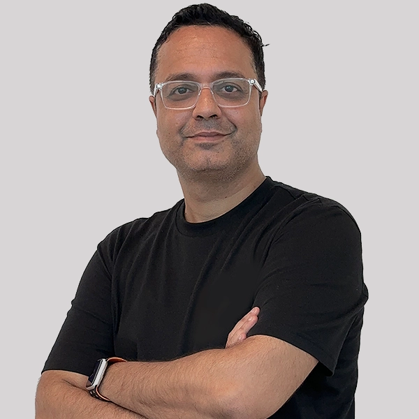 صورة لمدير التسويق في شركة سينكرو