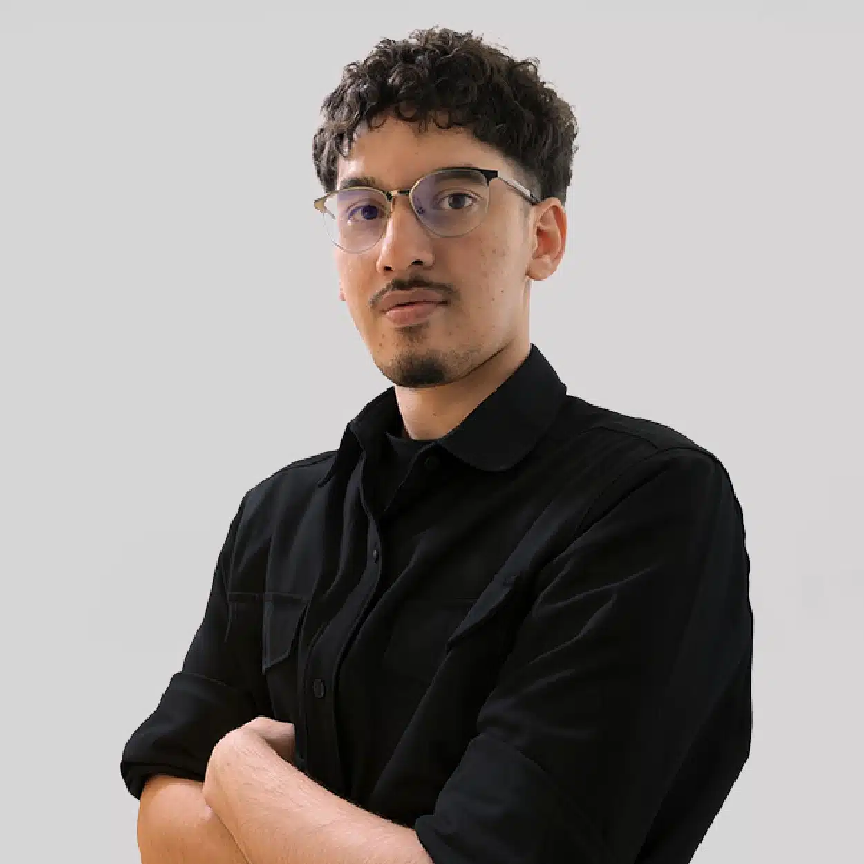 صورة لمهندس ذكاء اصطناعي في شركة سينكرو